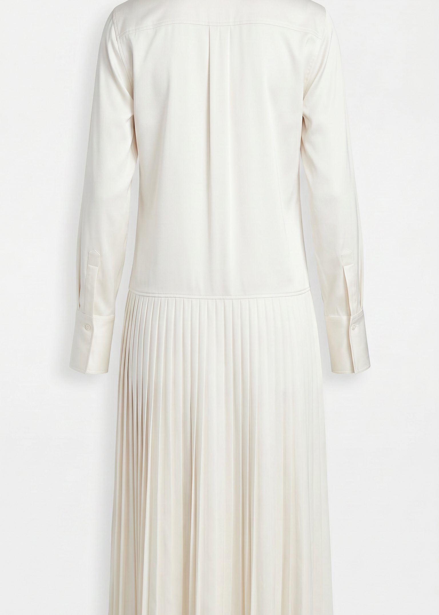 Classic pointed shirt collar with a full button front fastening PHAGE Paris